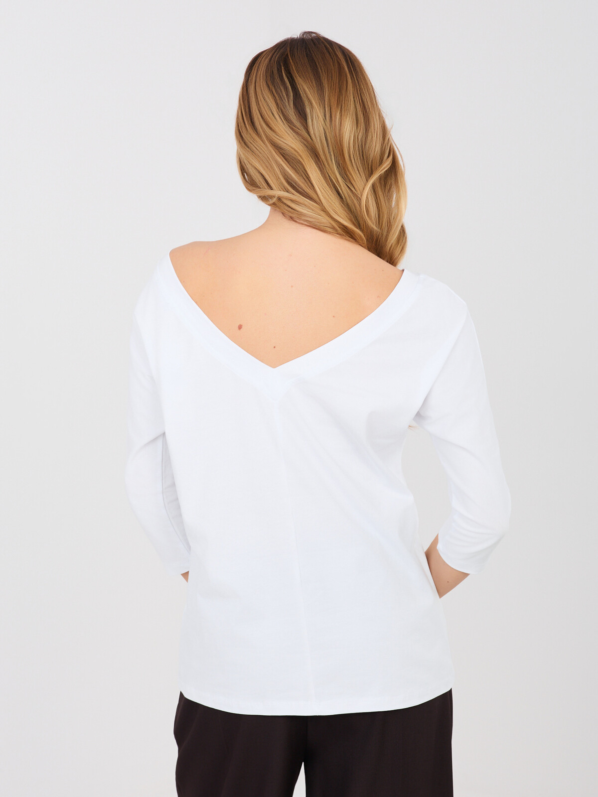 Biela dámska blúzka s 3/4 rukávom