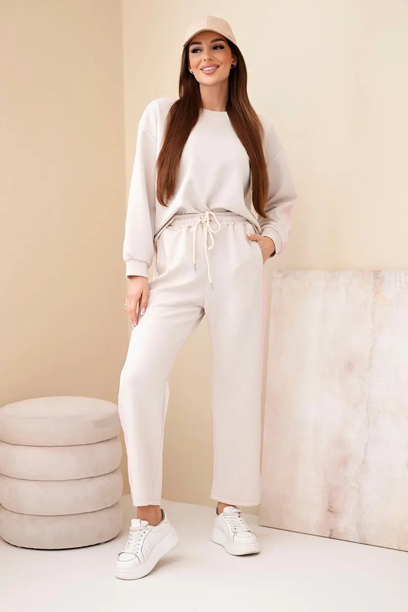 Dámska súprava z viskózy s bočnými pruhmi