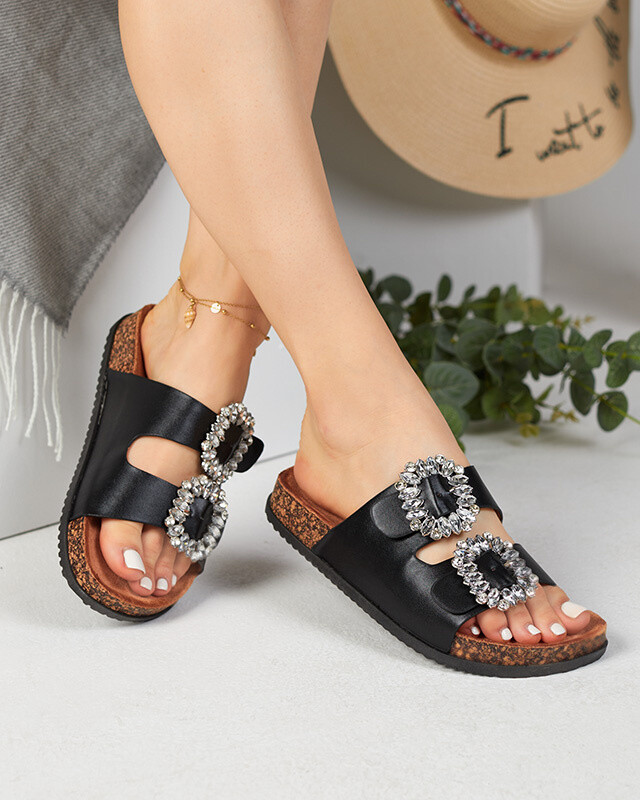 Čierne dámske šľapky s prackami