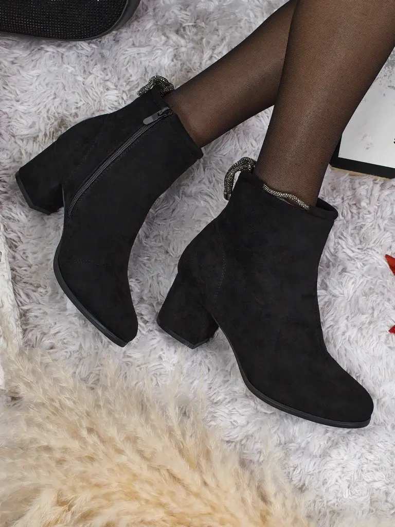 Dámske členkové topánky na podpätku Resti Ornella