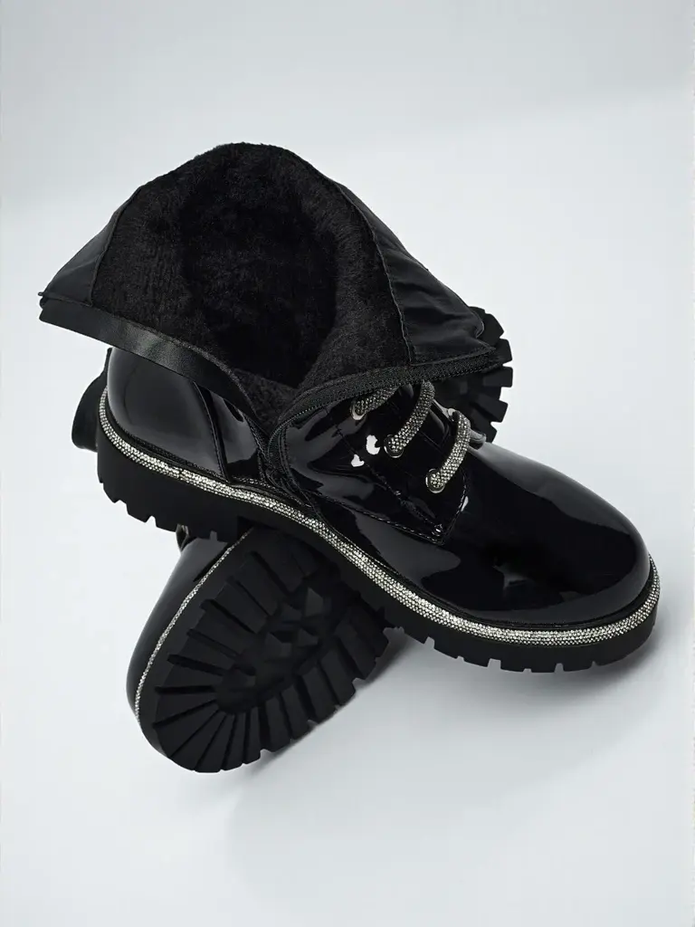 Patentové šnurovacie členkové topánky