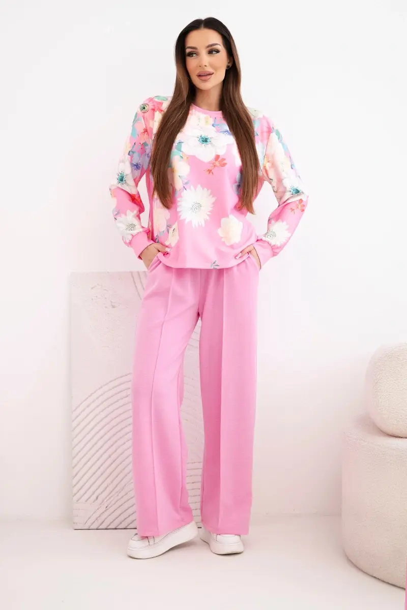 Dvojdielny set s kvetinovým vzorom a širokými nohavicami