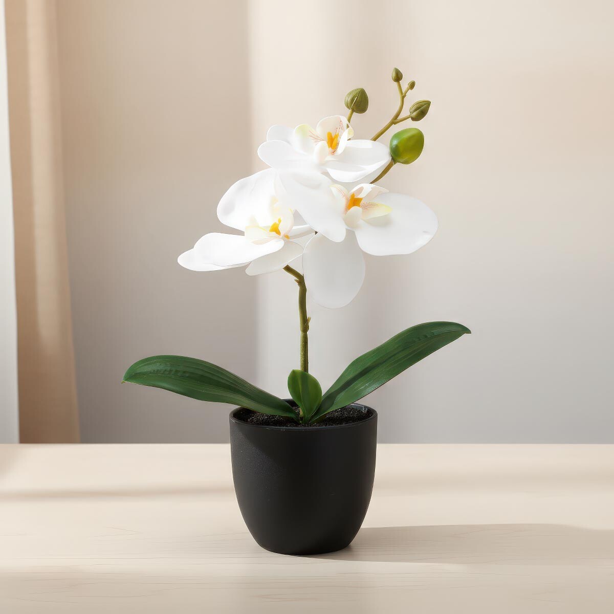 Umelá orchidea Phalaenopsis, biela