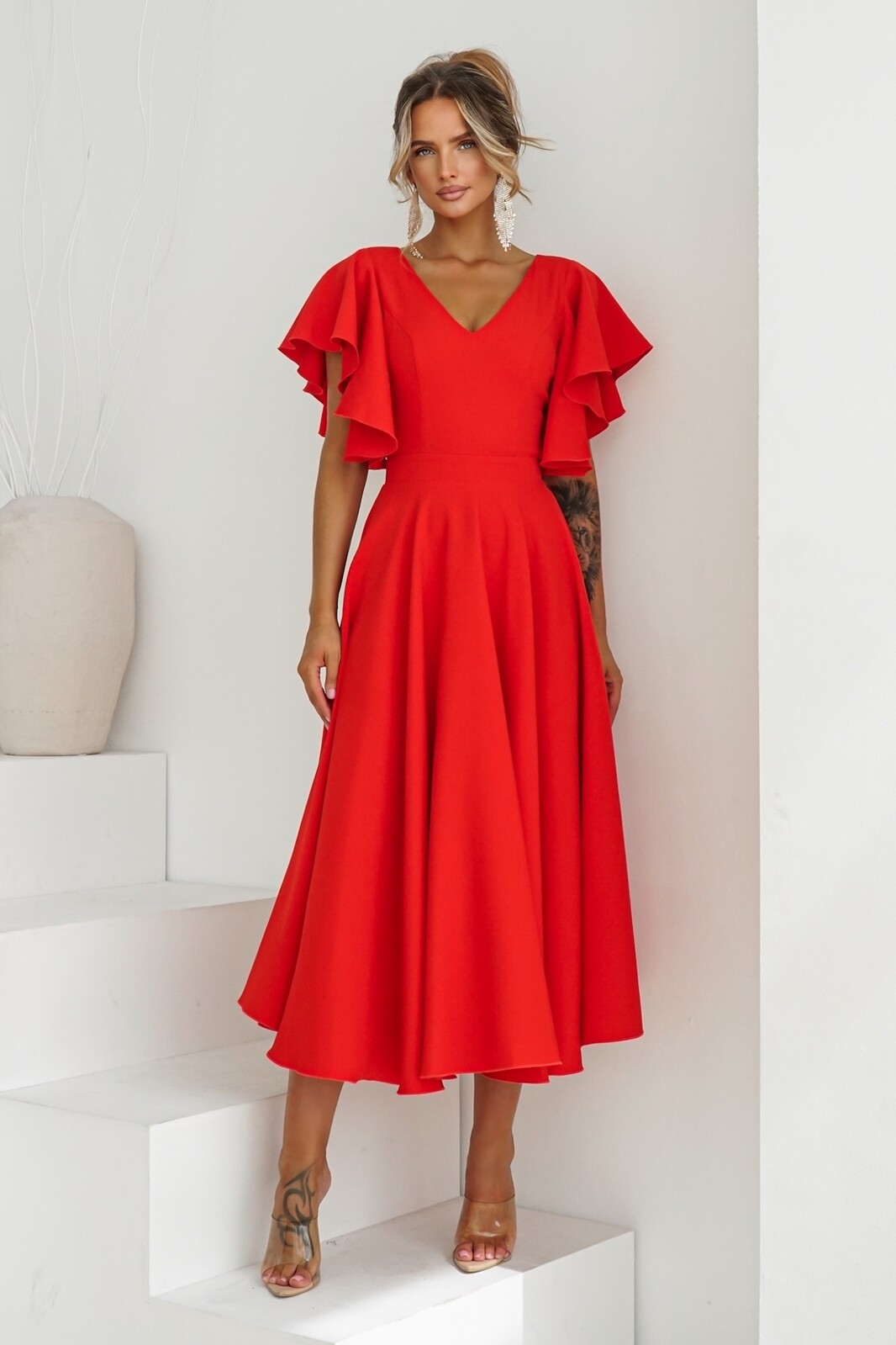 Warsaw Dress Poškodený tovar - Červené midi šaty s volánovými rukávmi Veľkosť: M