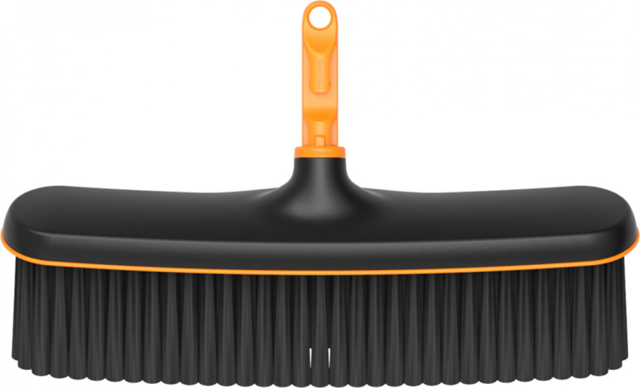 FISKARS Metla na terasy 36 cm OneClick