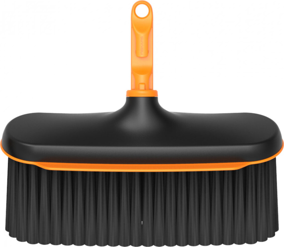 FISKARS Metla univerzálna 27 cm OneClick