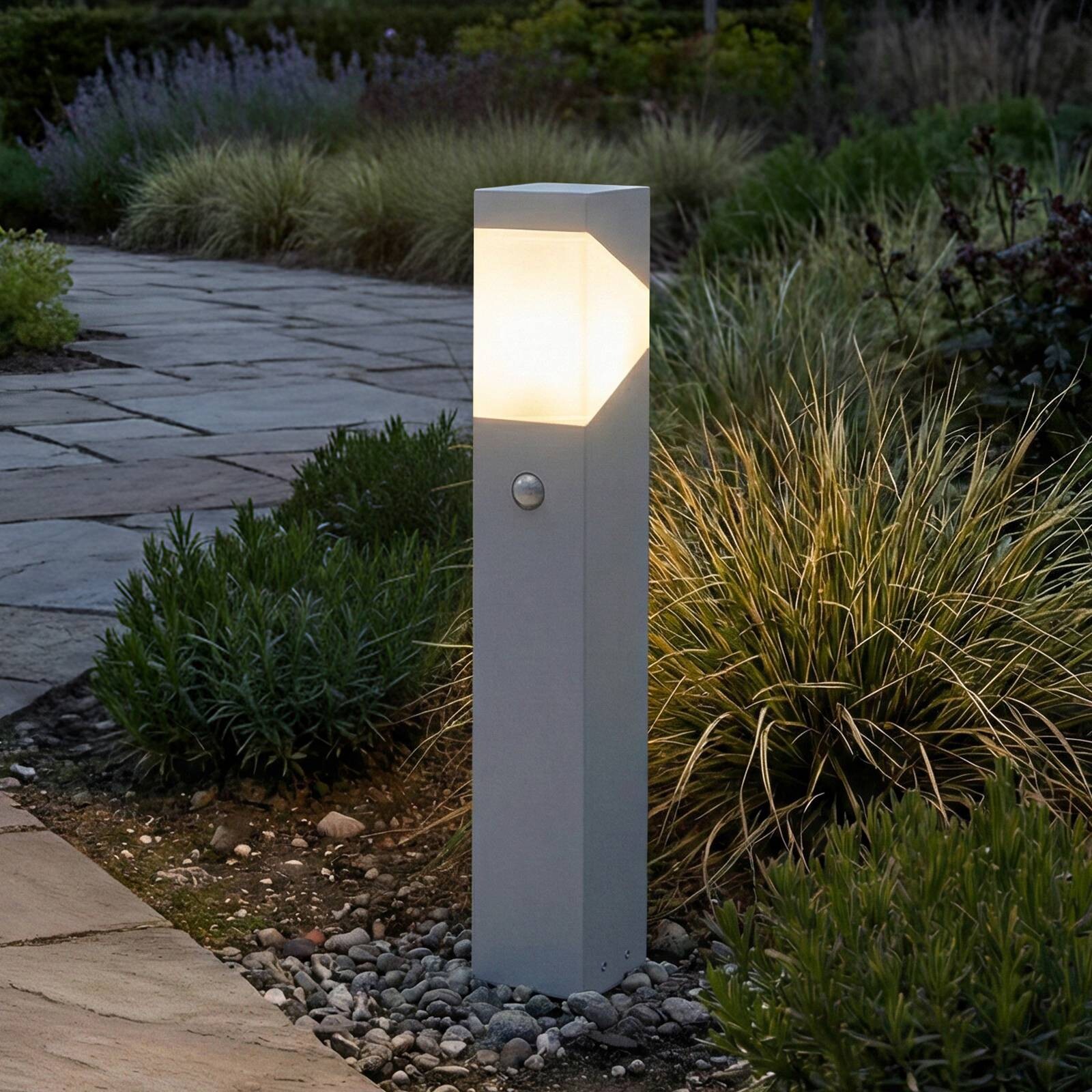 Lucande Podlahová lampa Kiran, 60 cm, senzor, svetlošedá, IP44