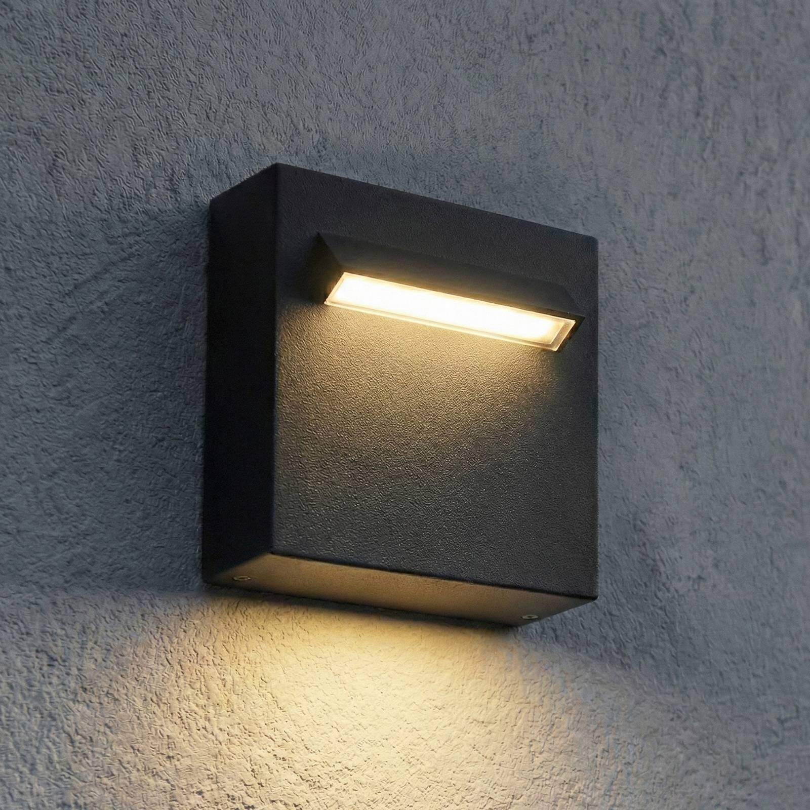 Lucande LED nástenné svietidlo Joril, 9,4 cm, čierne, IP65