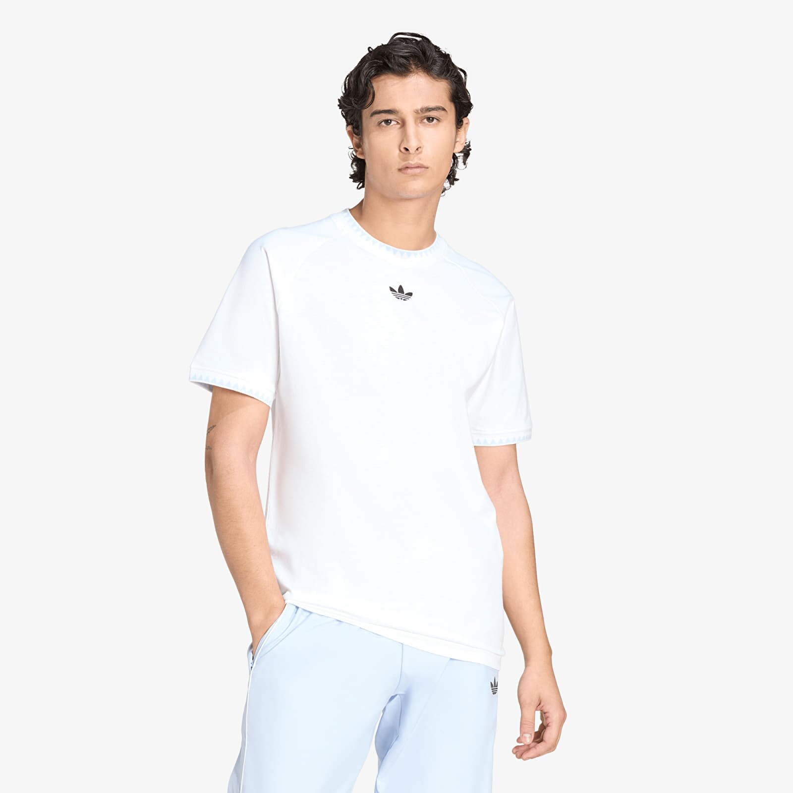 Tričko adidas Chest Str Ss T White M
