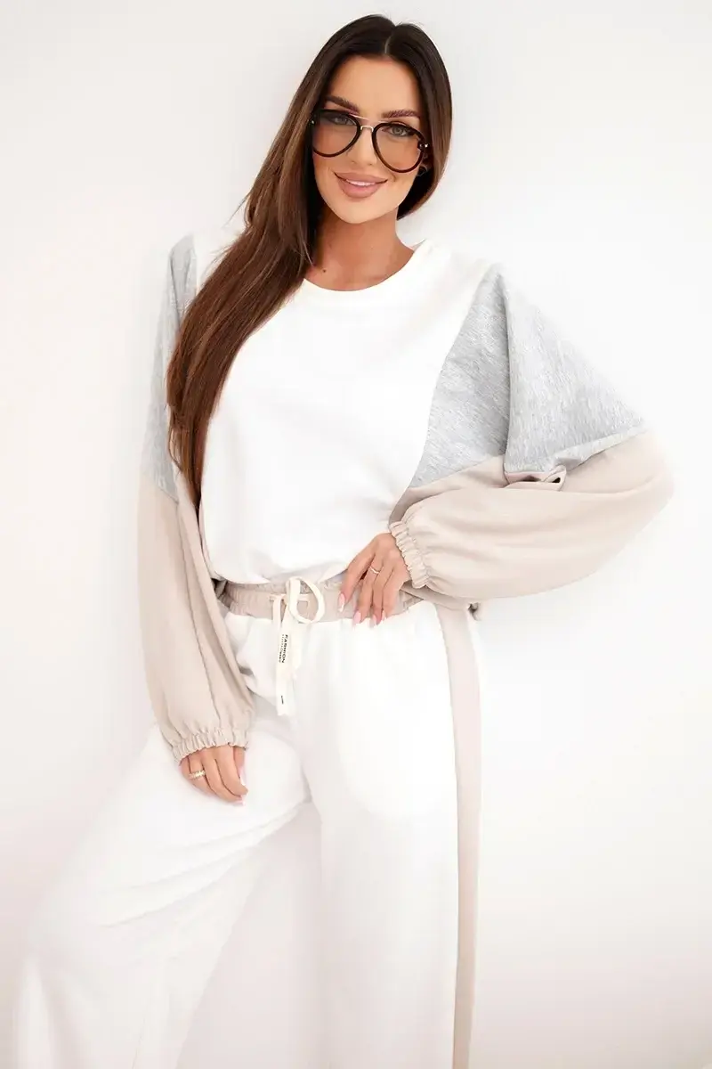 Dámska súprava Kesi s voľnou mikinou a širokými nohavicami