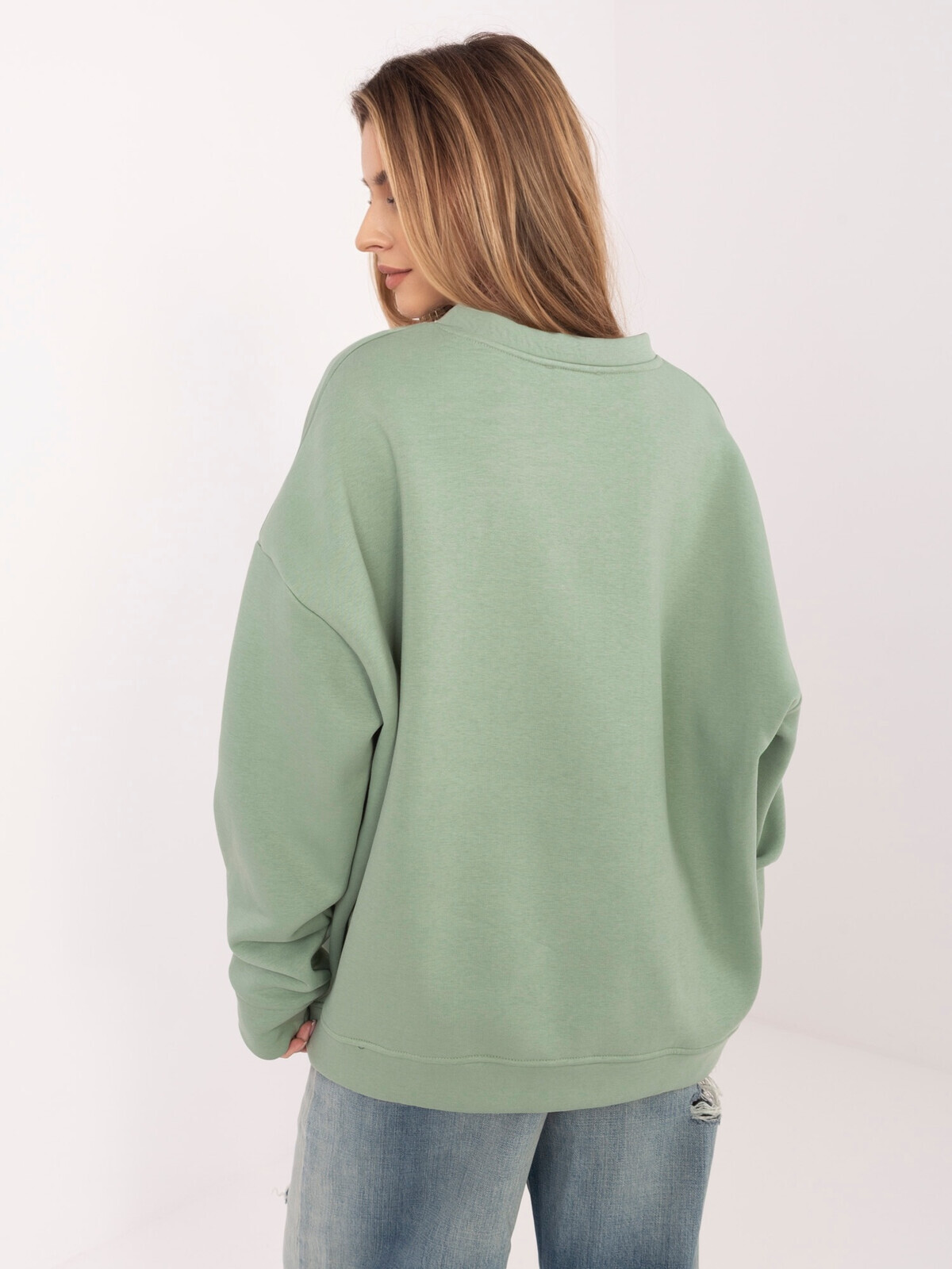 Oversize pistáciová mikina s výšivkou