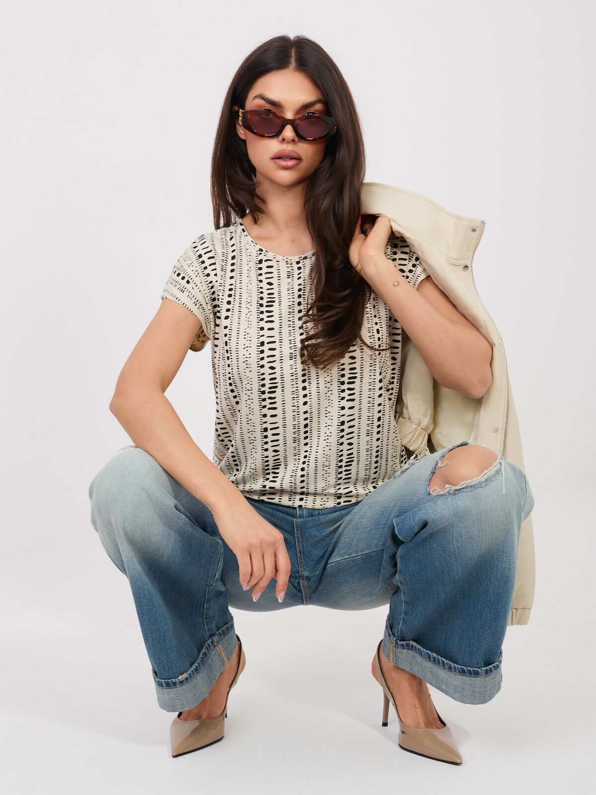 Jasno-béžová vzorovaná blúzka