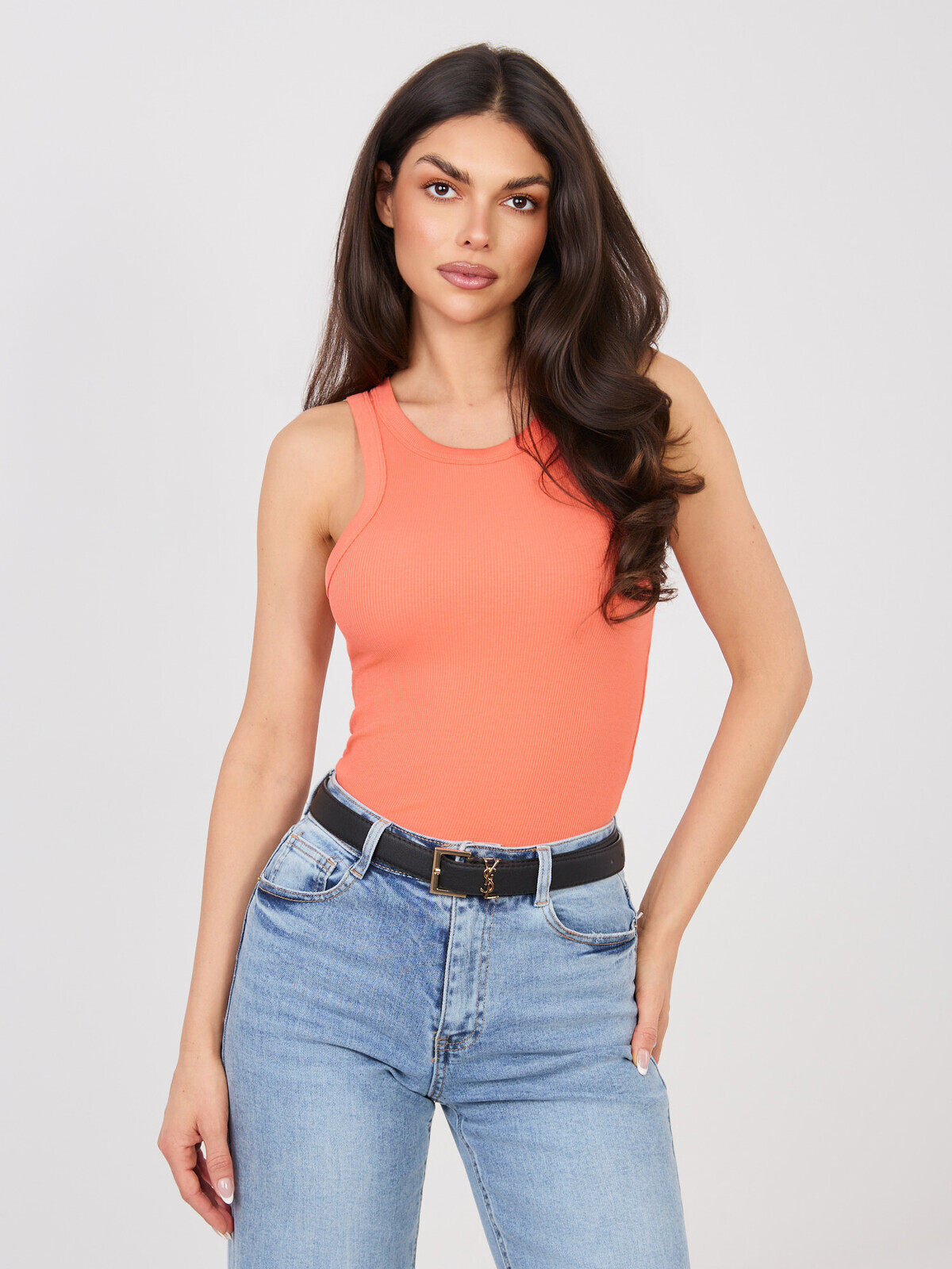 Oranžový top bez rukávov