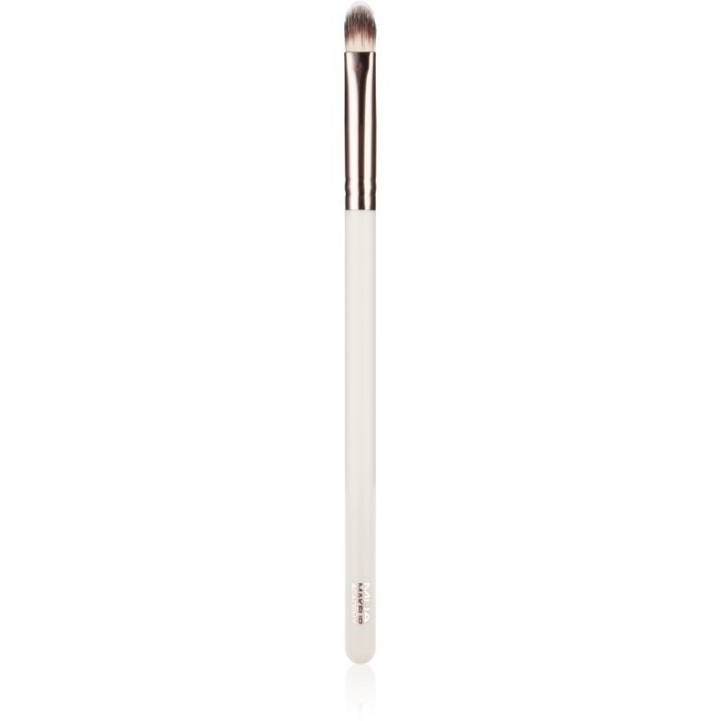 MUA Makeup Academy Brushes Small Flat Eye plochý štetec na očné tiene 1 ks