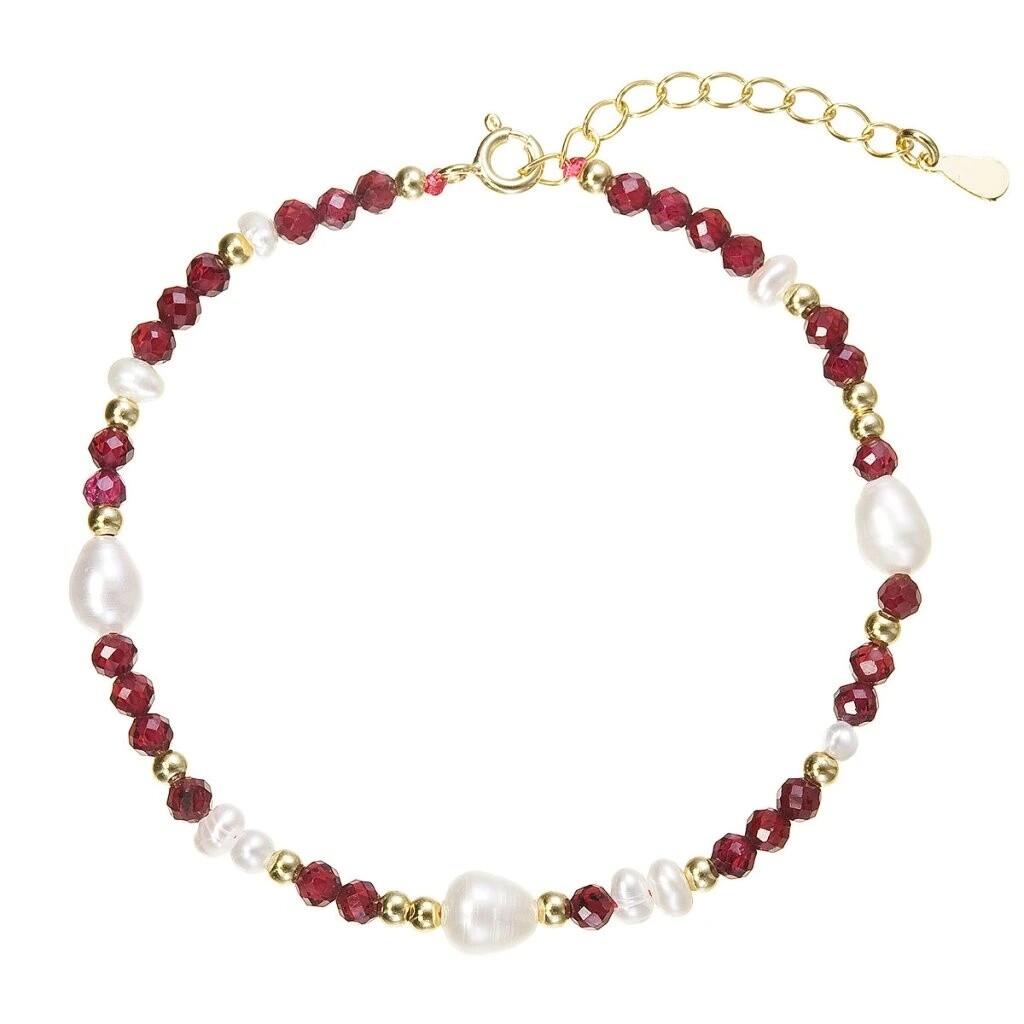 Evolution Group Pozlátený náramok s perlami a granátmi 13113.3