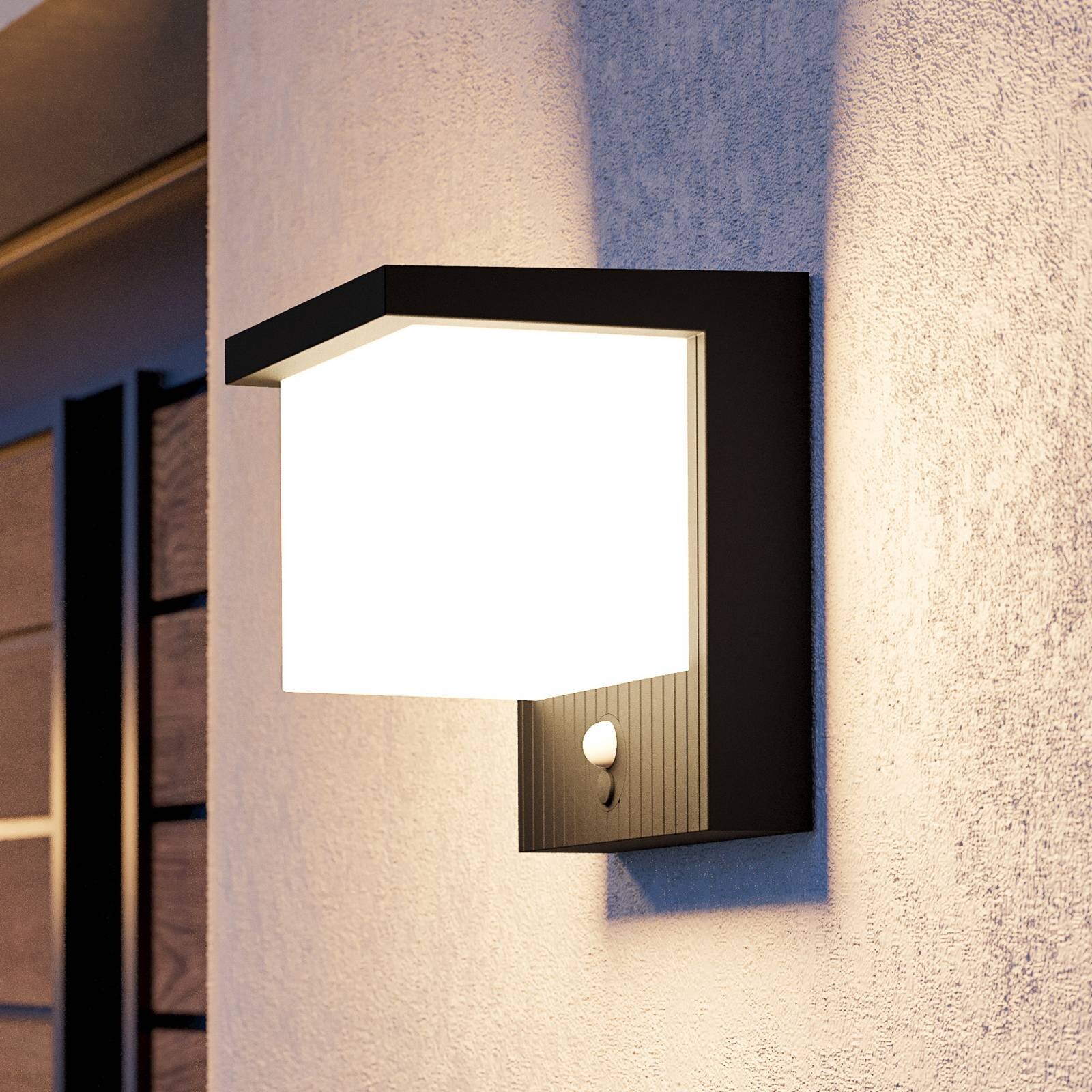LED vonkajšie nástenné svietidlo Frigento čierna výška 15 cm, senzor