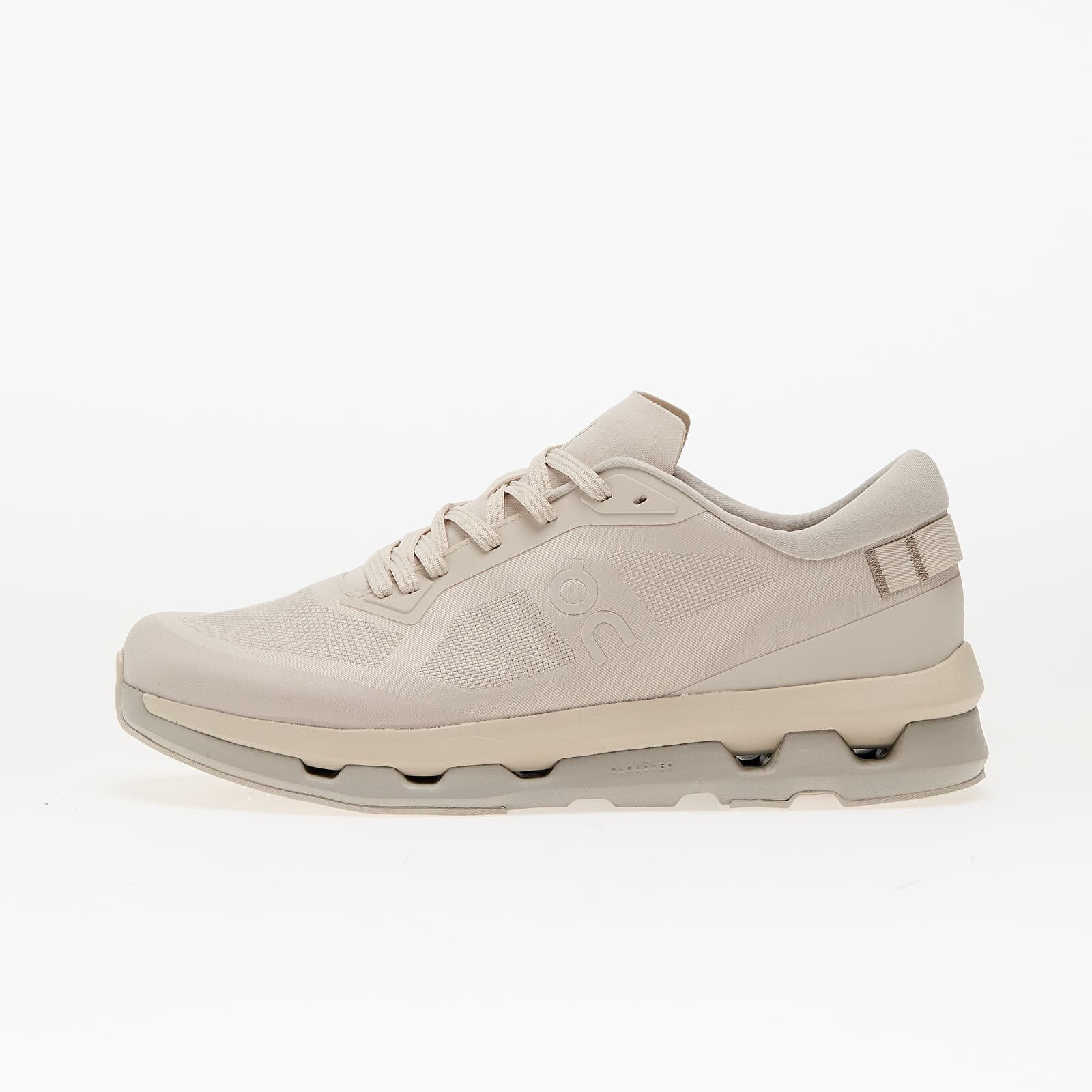 Tenisky On M Cloudzone Pearl/ Truffle EUR 42.5