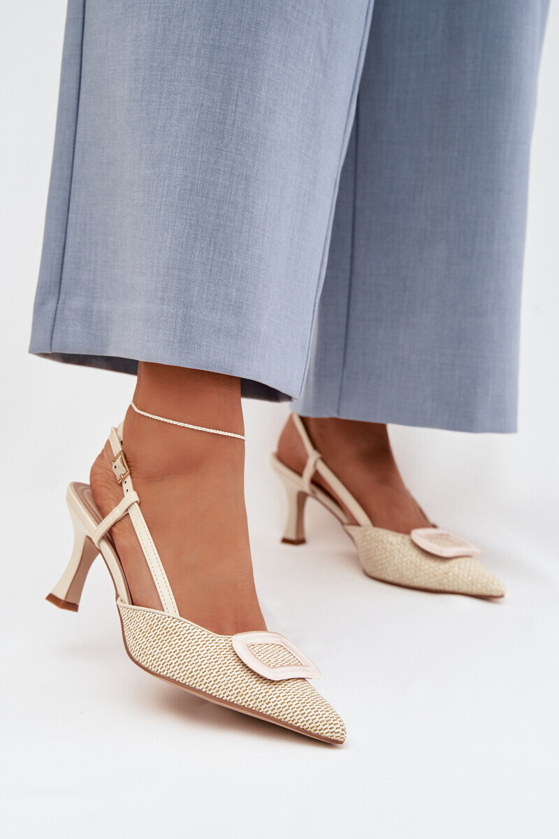Boto dámske sandále na podpätku s ozdobným prvkom béžové