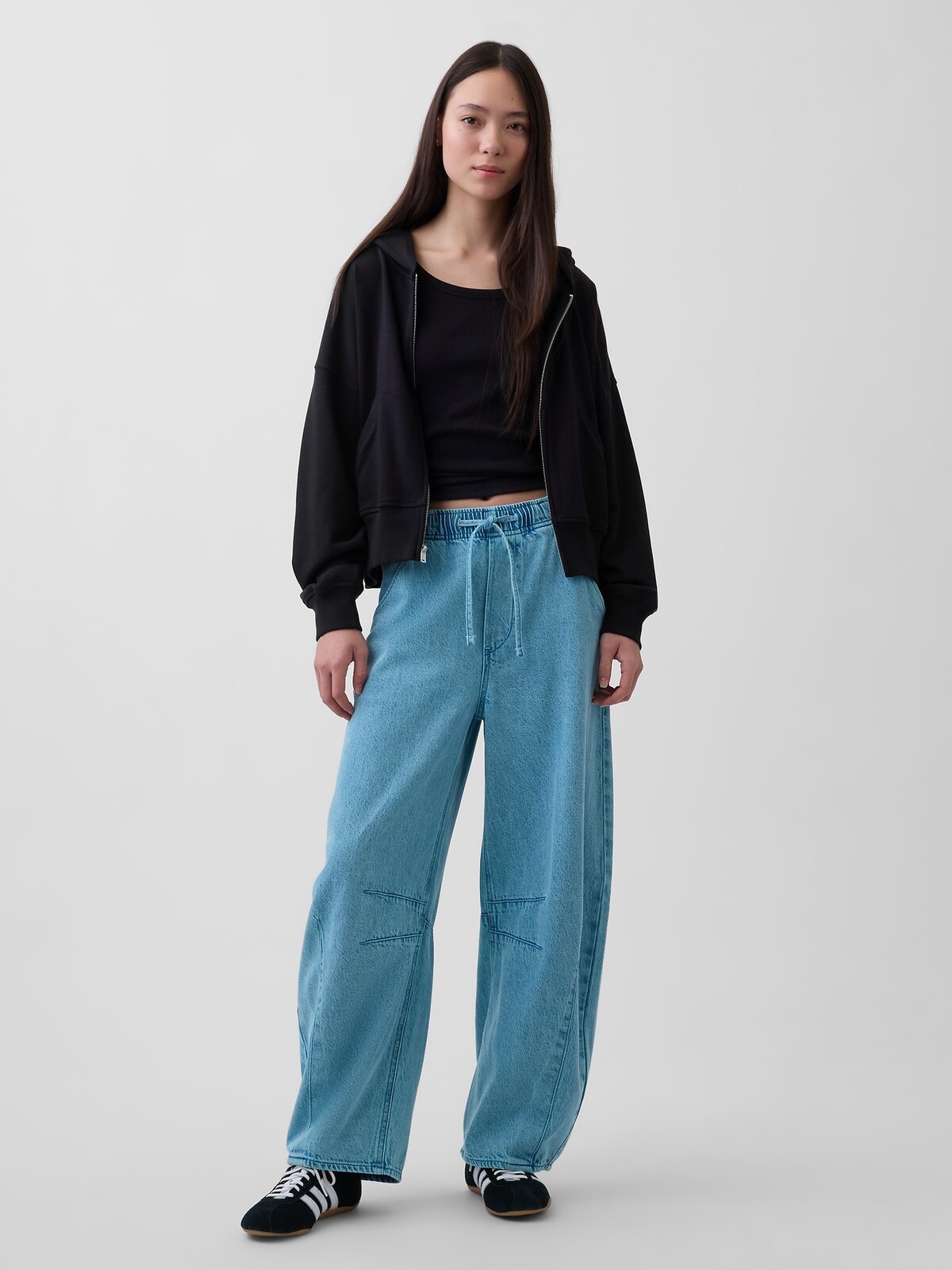 Dámske GAP džínsy s výrazným U-strihom