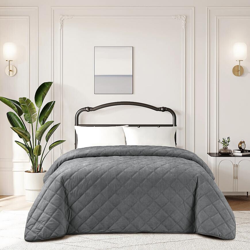 Prikrývka na posteľ Ela RQ-110 220x250 cm sivá