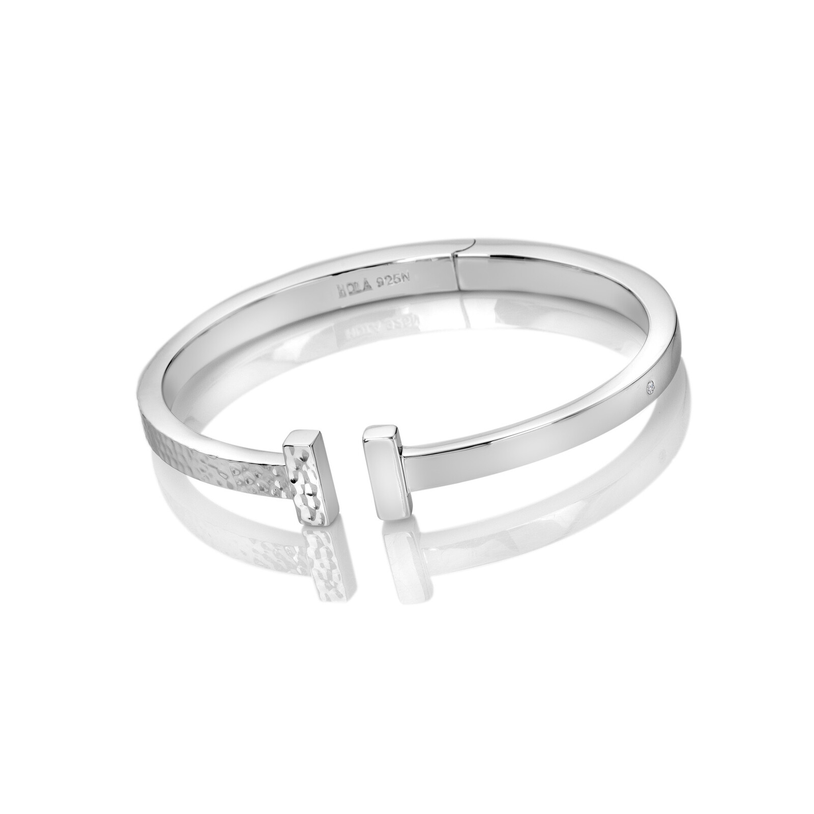 Hot Diamonds Otvorený strieborný náramok s diamantom Much Loved DC227