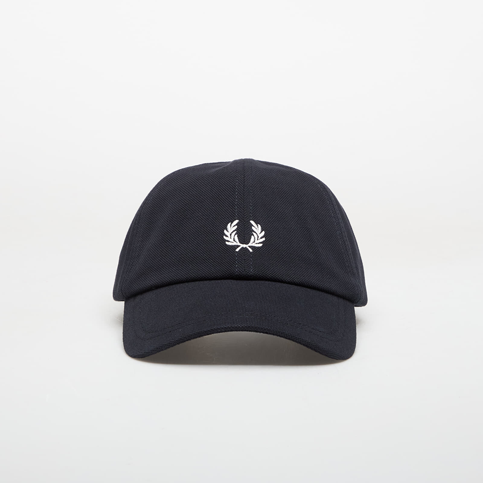 Šiltovka FRED PERRY Pique Classic Cap Navy/ Snow White Universal