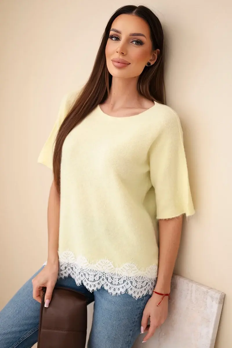 Dámsky sveter s krátkym rukávom a čipkou, žltý