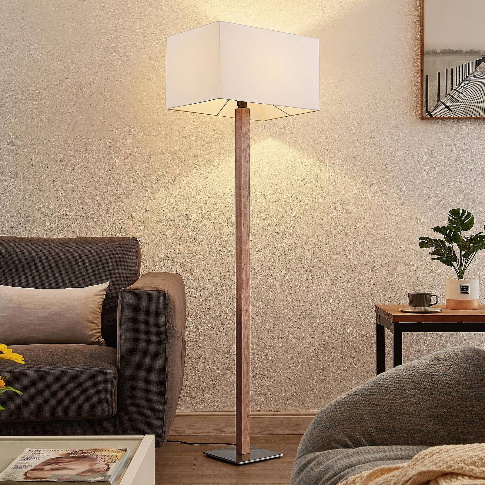 Lucande Heily stojaca lampa, hranatá, biela