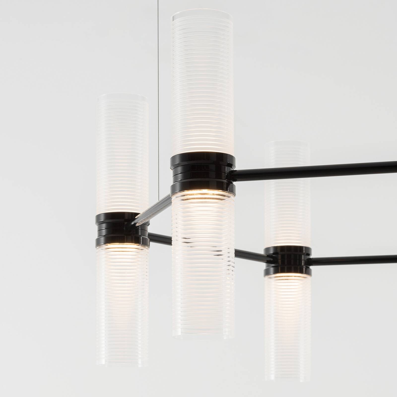 Artemide LED závesné svietidlo Zephyr Exagonal čierna Ø 77 cm, aplikácia