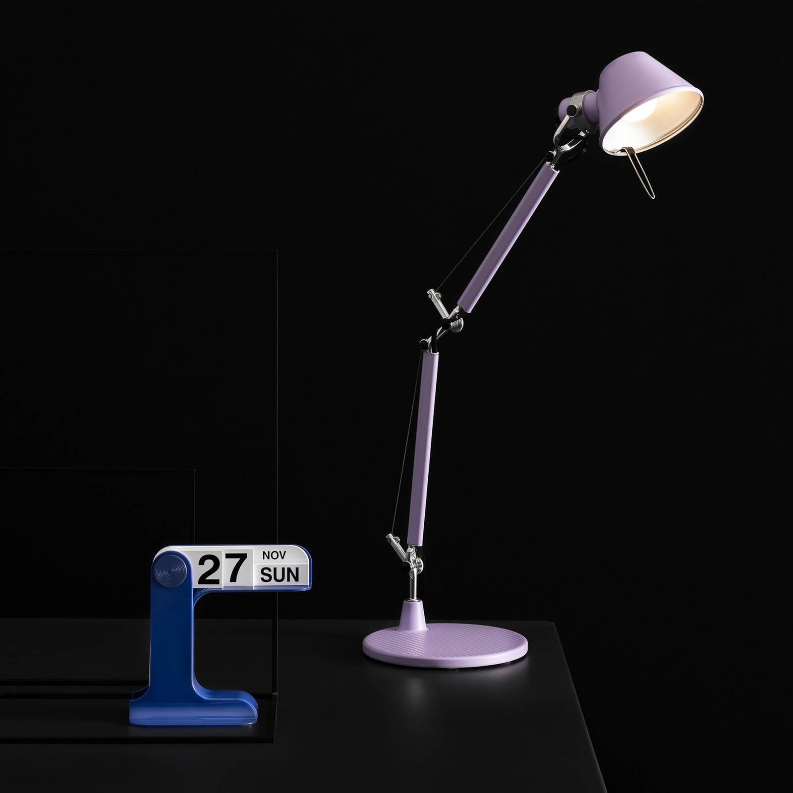 Stolová lampa Artemide Tolomeo Micro, levanduľová farba