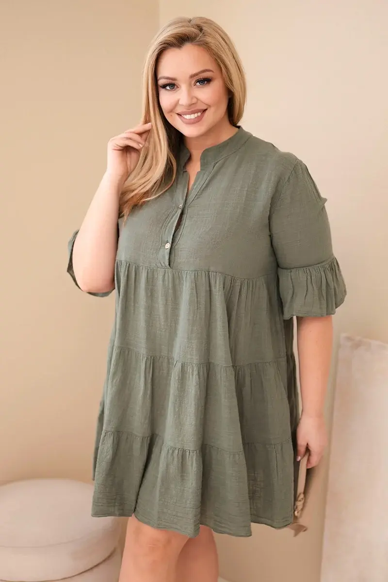 Plus size dámske šaty s volánmi khaki