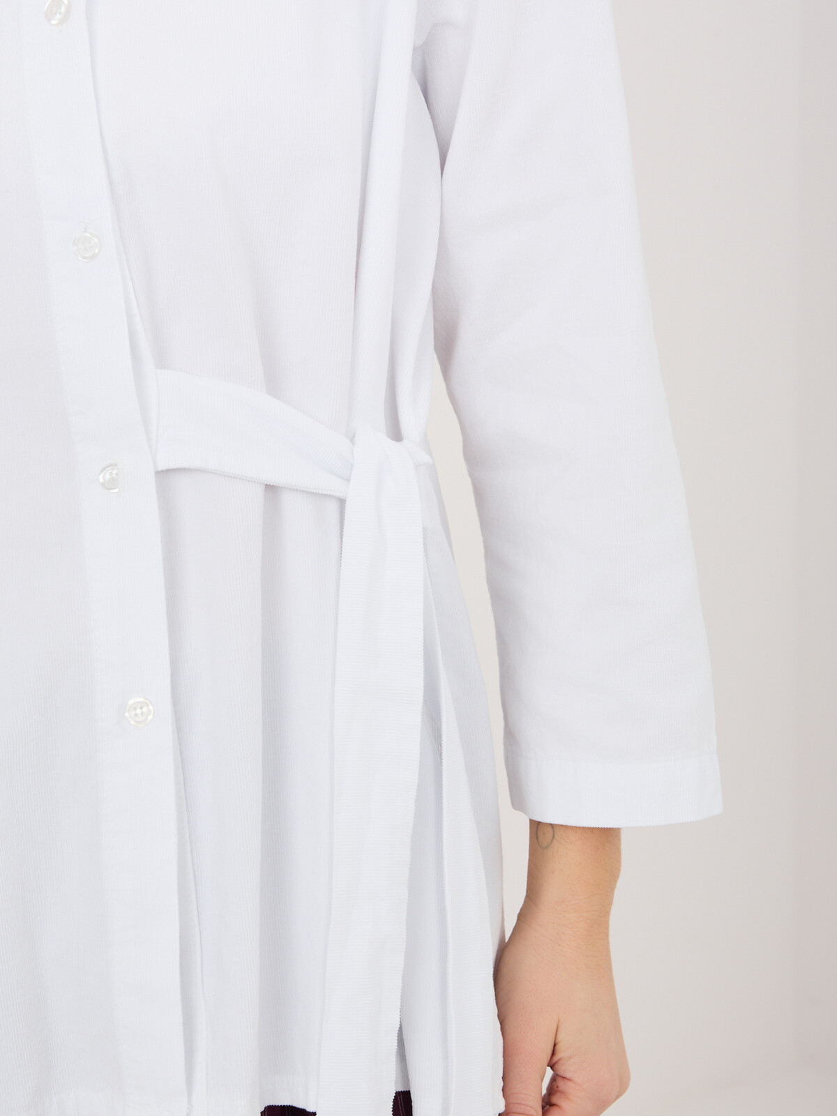 Biela rozopínacia košeľa z manšestru