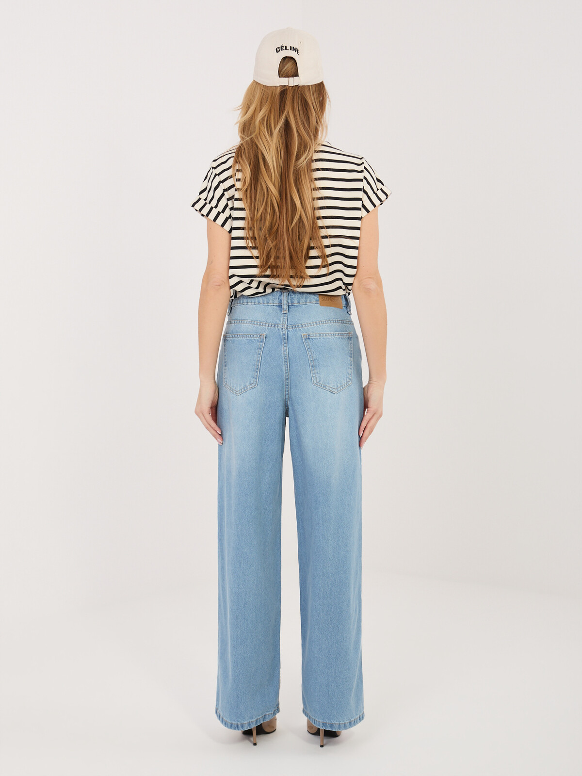 Modré široké rifle s viazaním