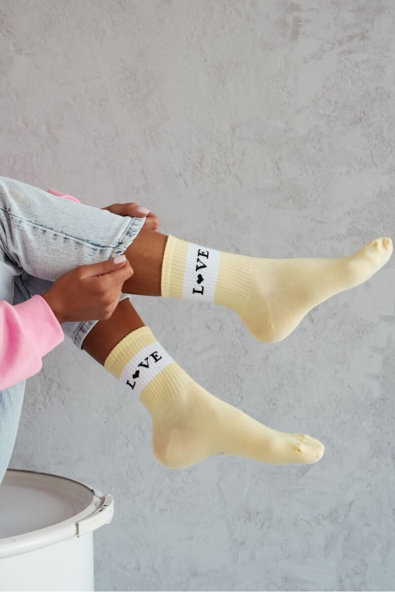 Dámske bavlnené ponožky LOVE žlté