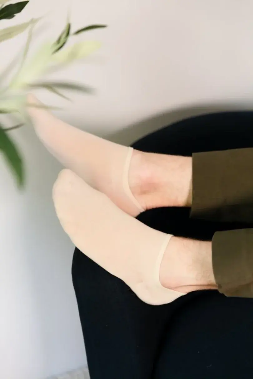 Hladké bavlnené pánske ponožky 007 černá 44-46