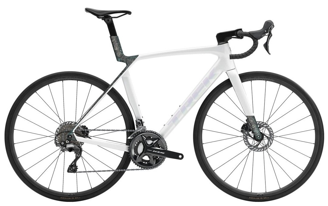 Trek Madone SL 5 Gen 8 Gloss Crystal White/Matte Deep Smoke 2026 , Cestný bicykel, Velikosť: L