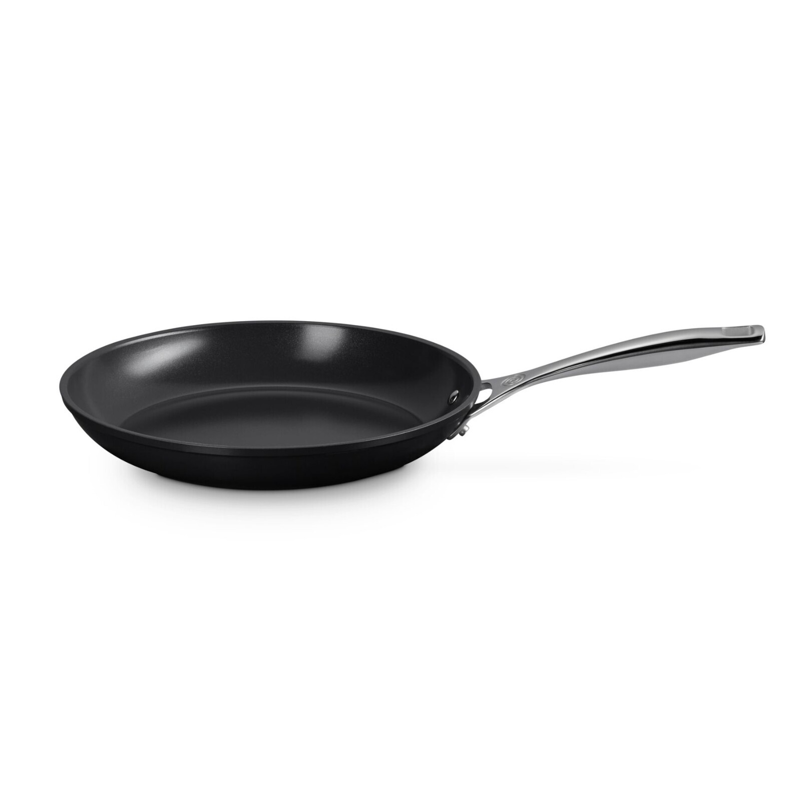 Nepriľnavá panvica ESSENTIAL 28 cm, čierna, hliník, Le Creuset