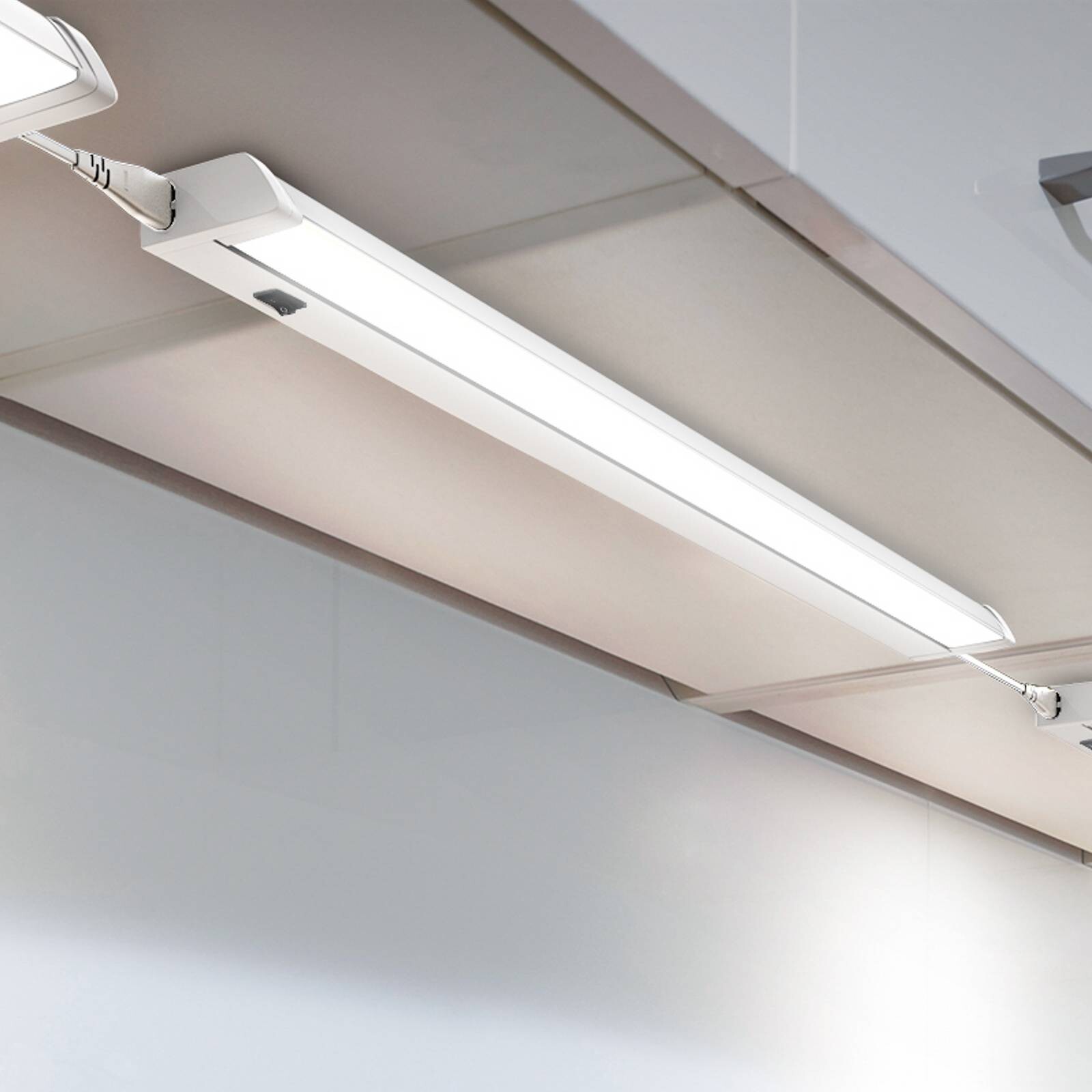 LED podskrinkové svietidlo Hike, biele, dĺžka 54,7 cm, 4 000 K