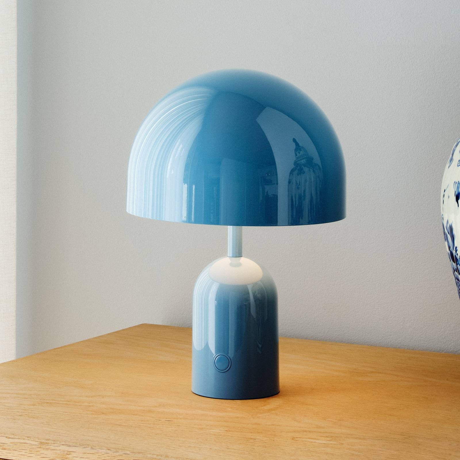 Tom Dixon Akumulátorová stolová lampa BELL PORTABLE, svetlo modrá 28 cm IP44