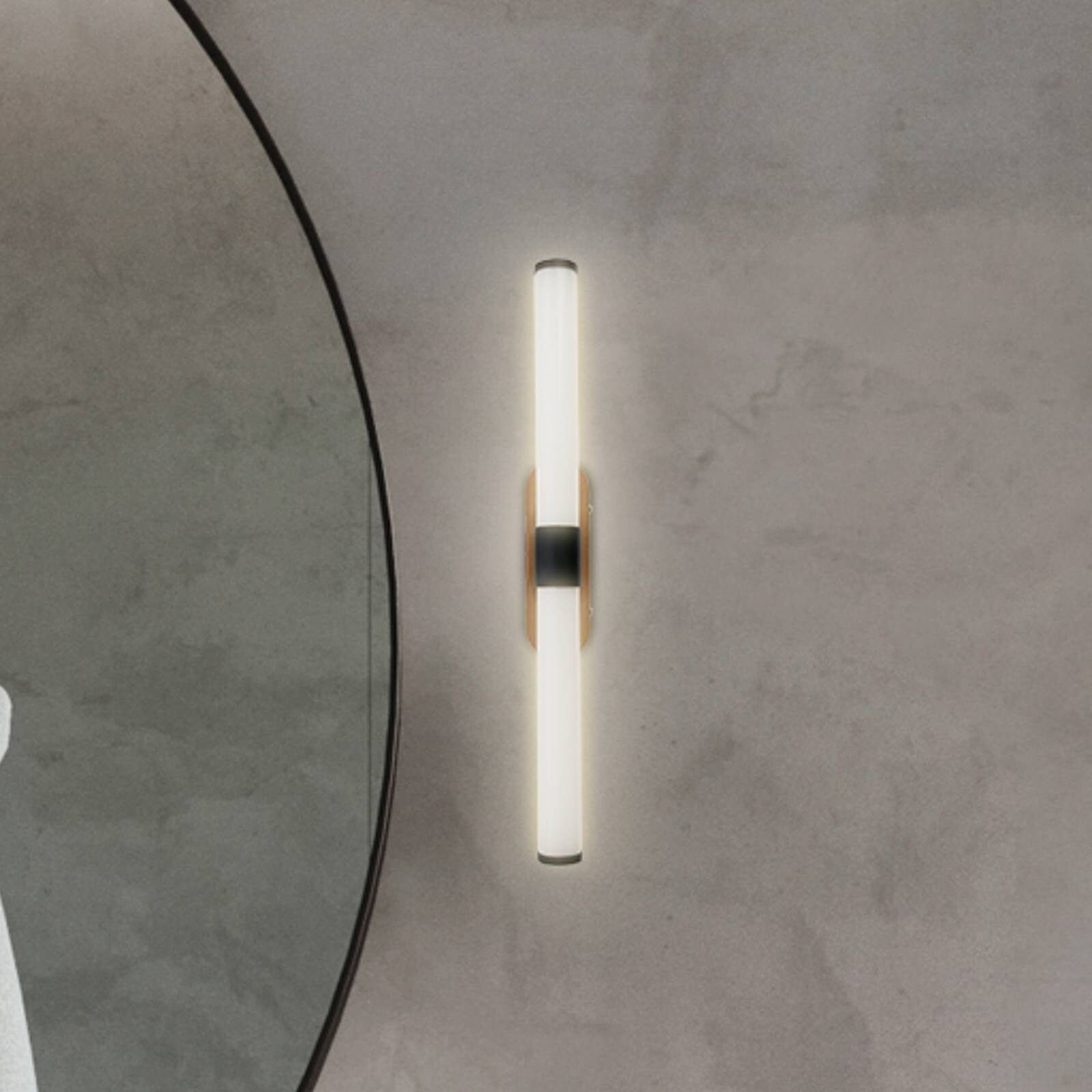 LED nástenné svetlo Runt, čierne/drevené 3 000 K IP44 dĺžka 40 cm