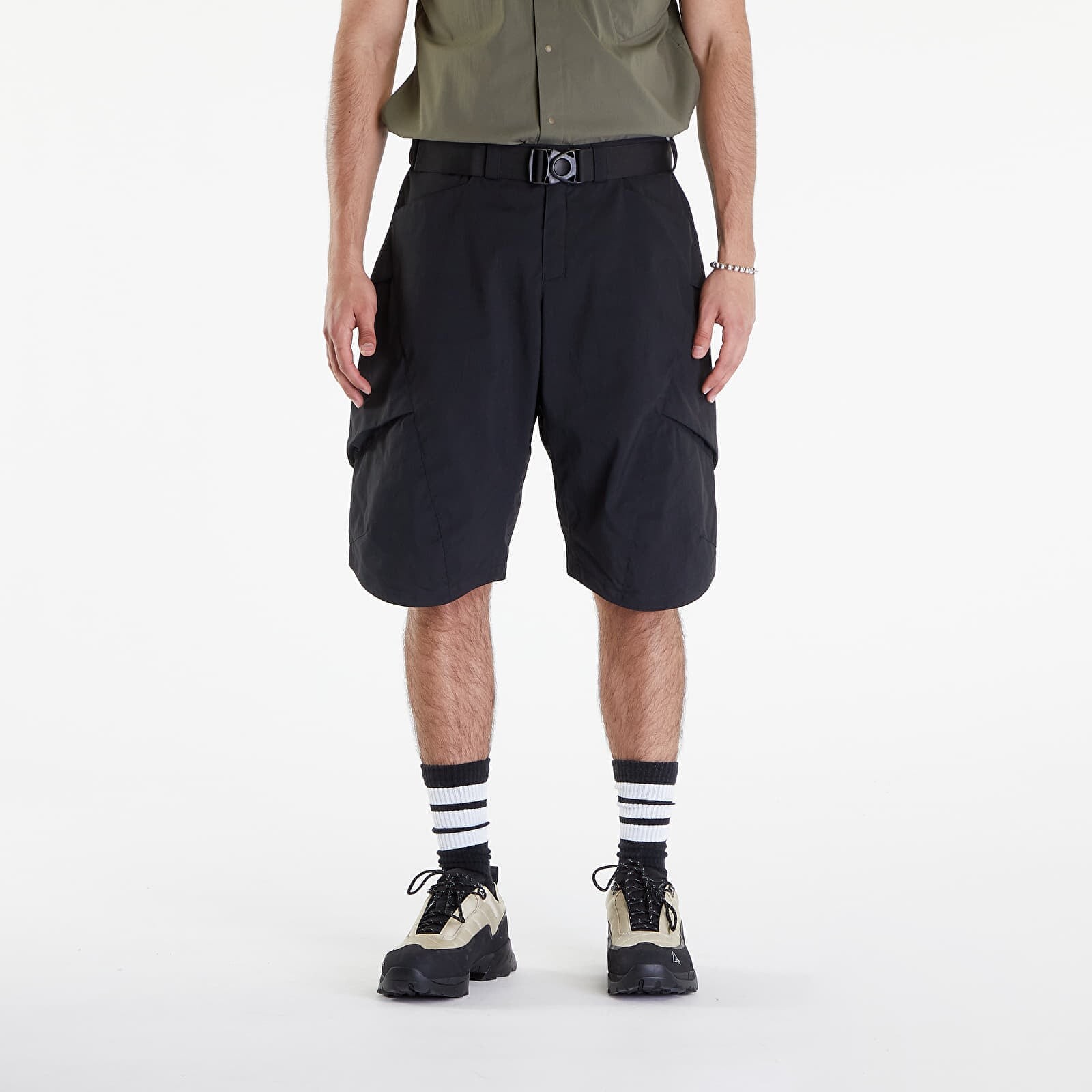 Šortky Poutnik by Tilak Quest Shorts Black M