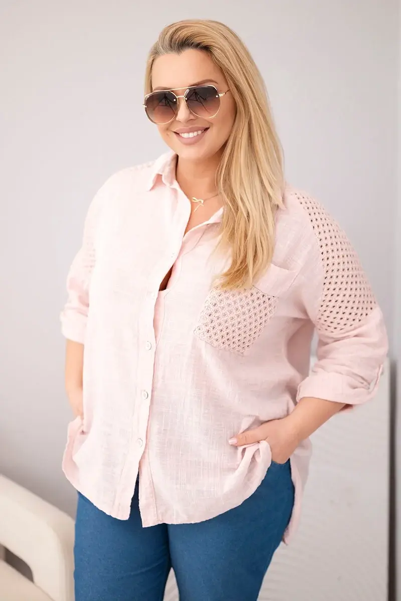 Dámska blúzka plus size s golierom a čipkovou vložkou