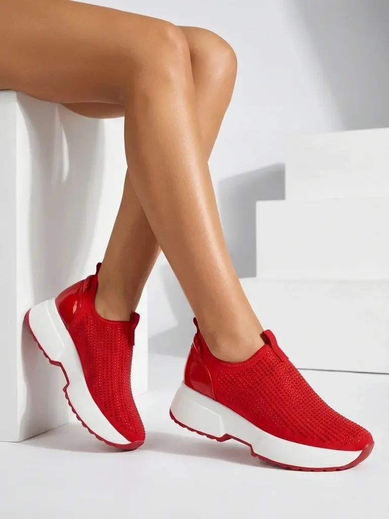 Dámske tenisky s krytým klinom