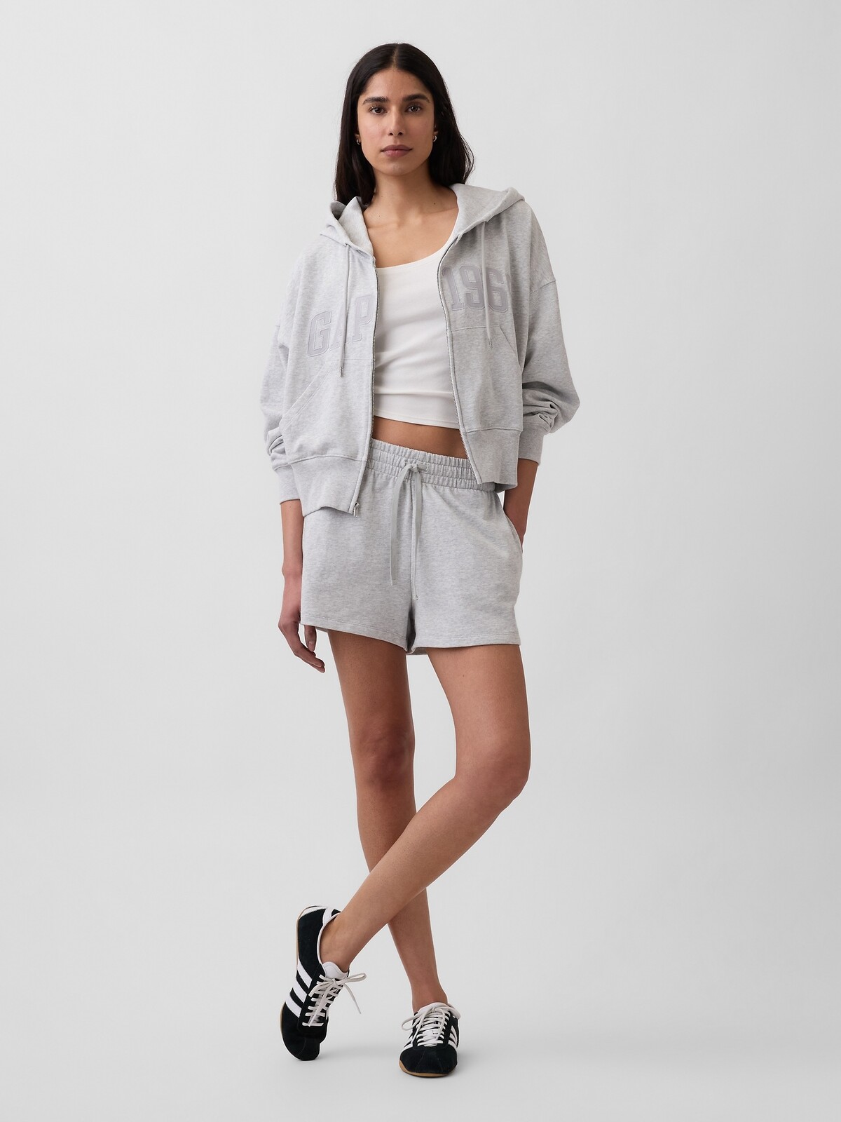 GAP dámske šortky s logom