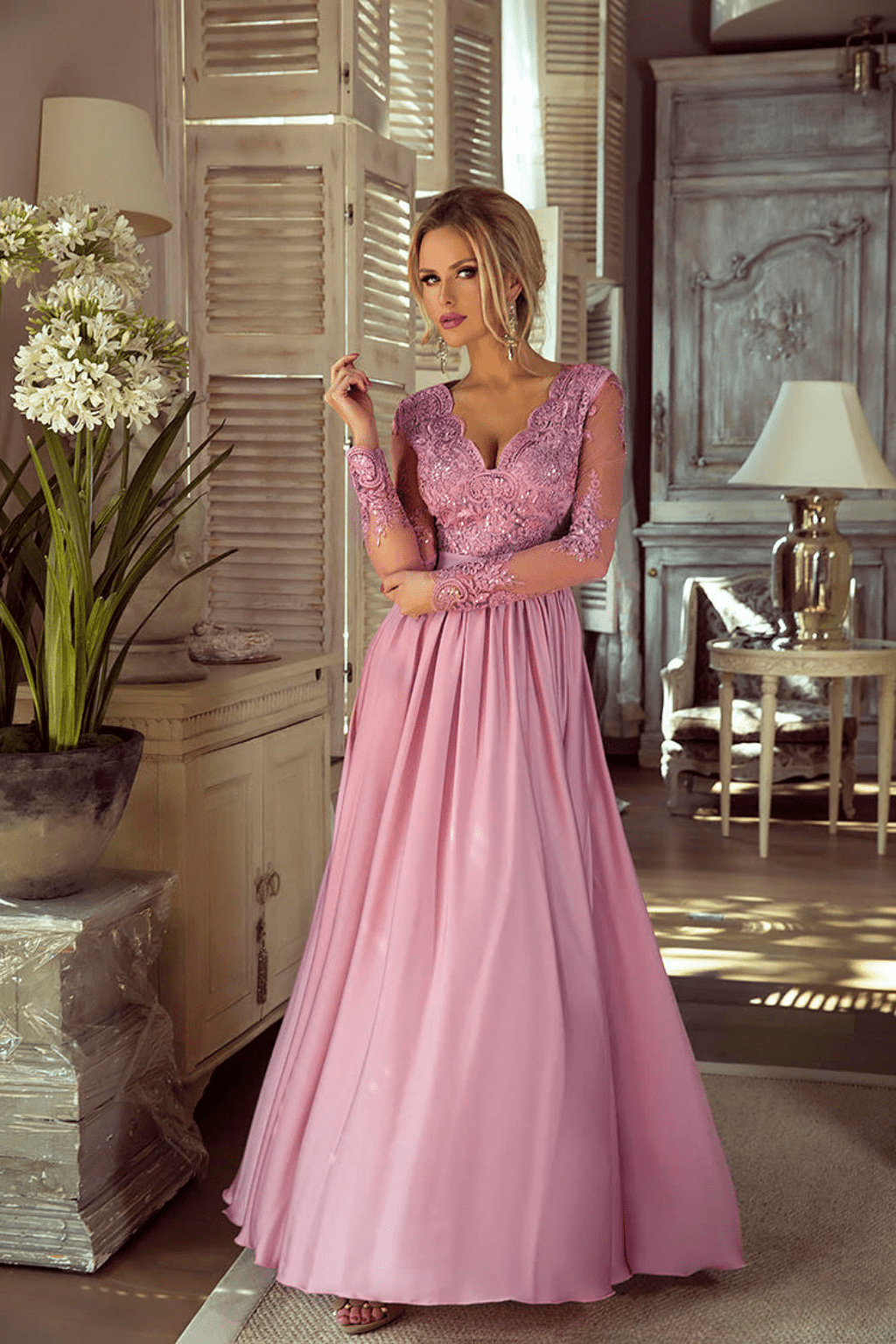 EMO Poškodený tovar - Tmavoružové spoločenské šaty s krajkou a saténovou sukňou Veľkosť: XL