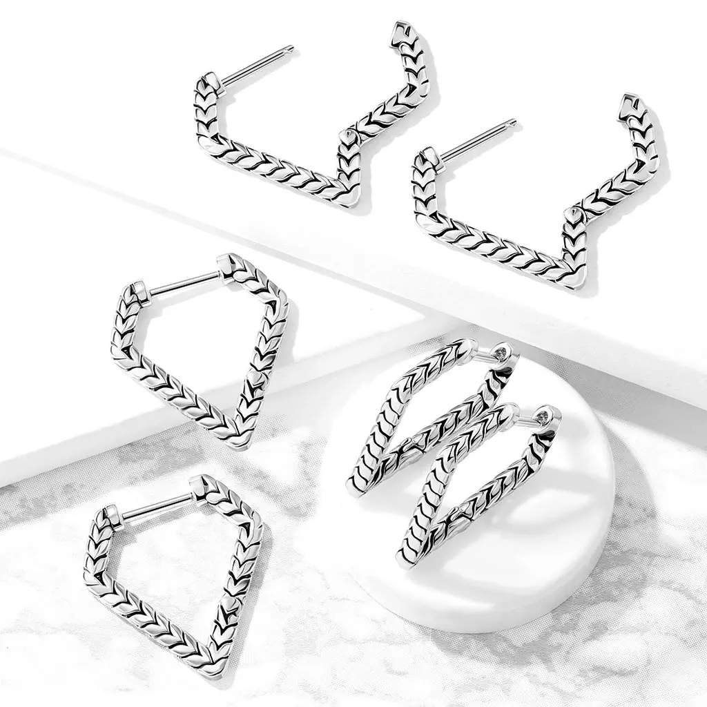 Kĺbové oceľové náušnice - päťuholník, zárezy, farba antického striebra