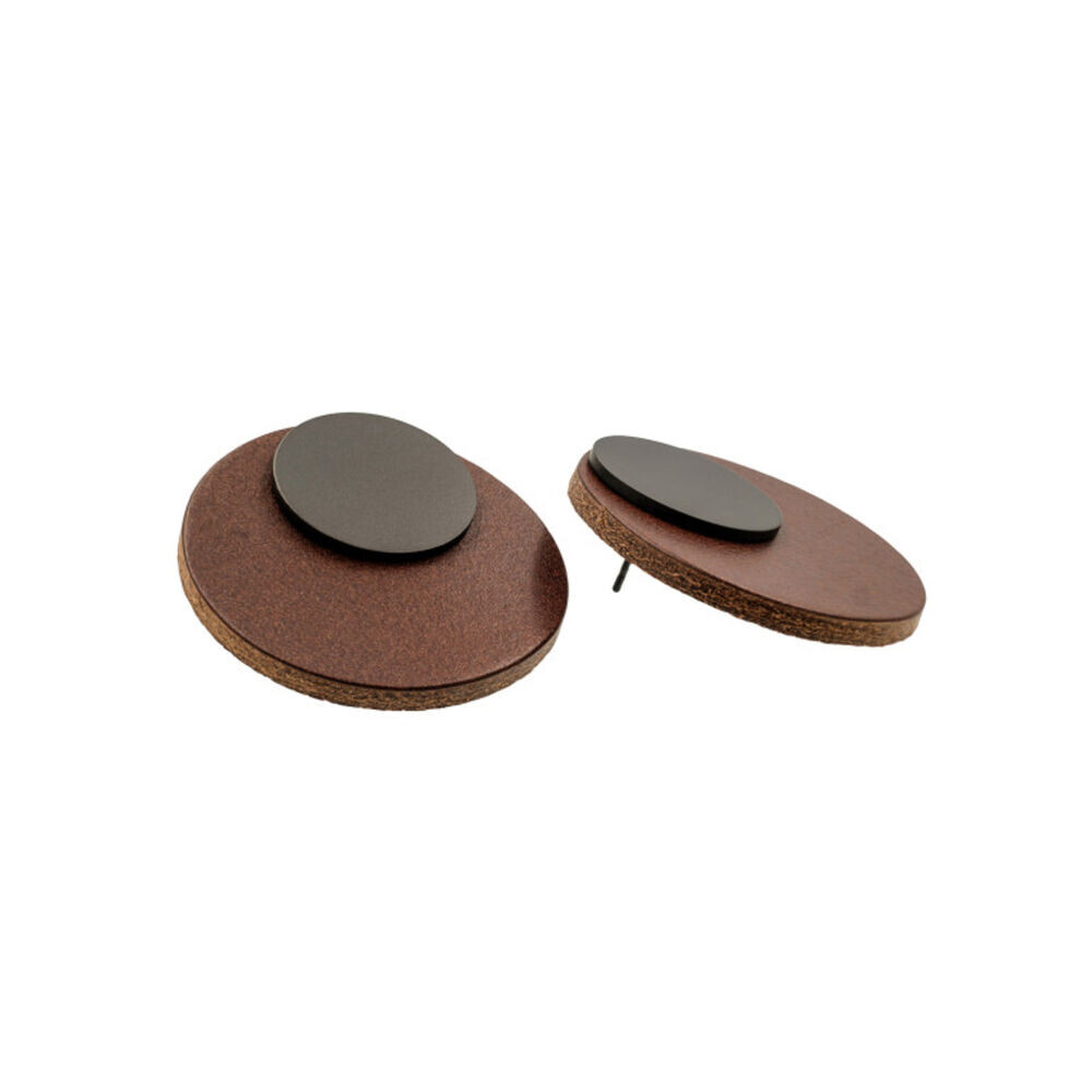 Dámske hnedé náušnice z kože a čiernej chirurgickej ocele 19714