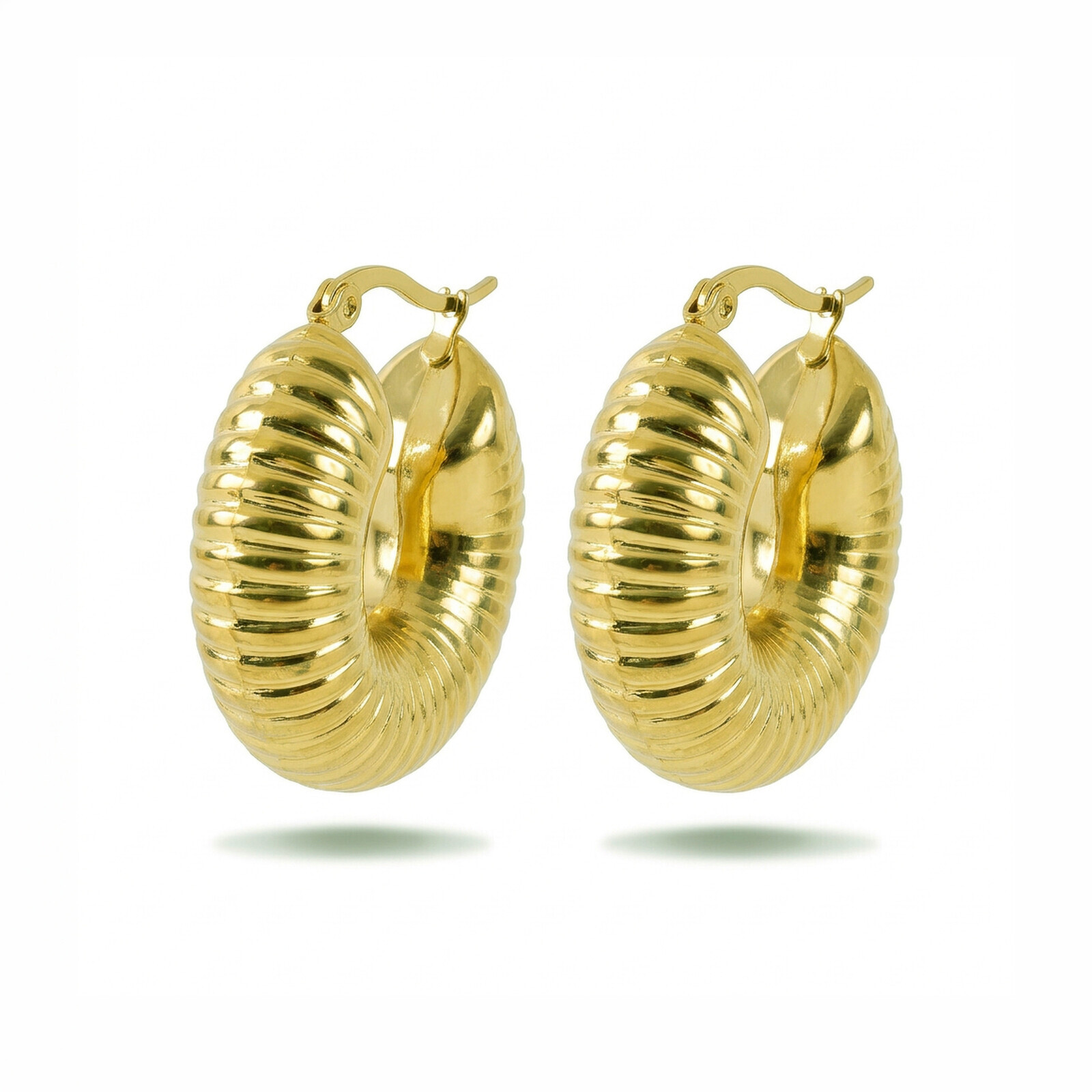 Marc Malone Výrazné pozlátené kruhy z ocele MCE24035G