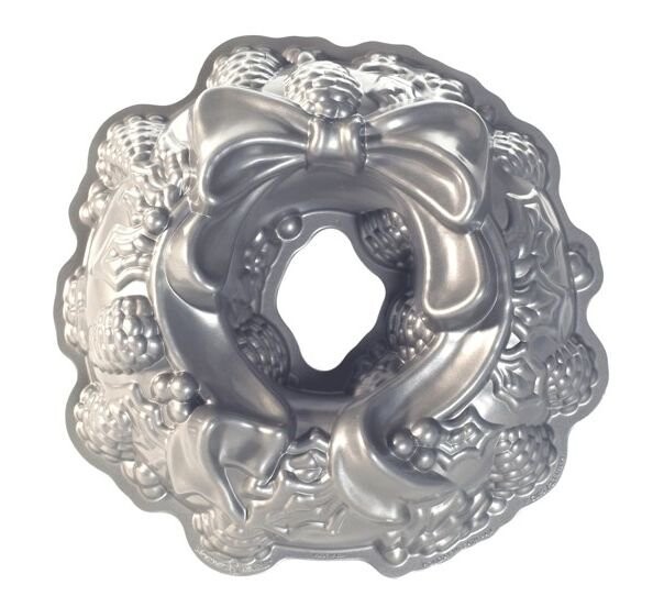 Nordic Ware Forma na bábovku Sviatočný veniec, strieborná, 2,1 l 85348