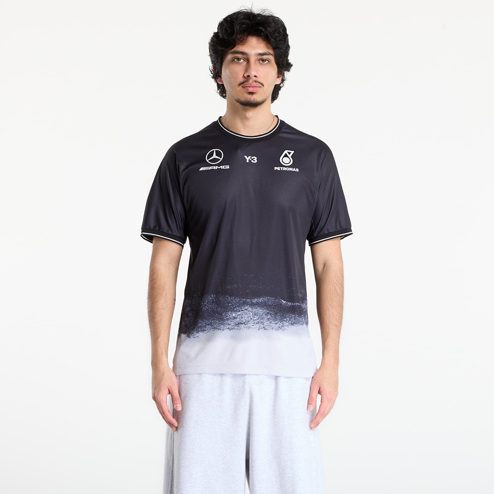 Dres Y-3 Mercedes AMG Petronas Formula 1 Team Mechanics Short Sleeve Jersey Black M